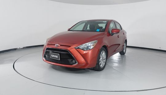 Toyota • Yaris