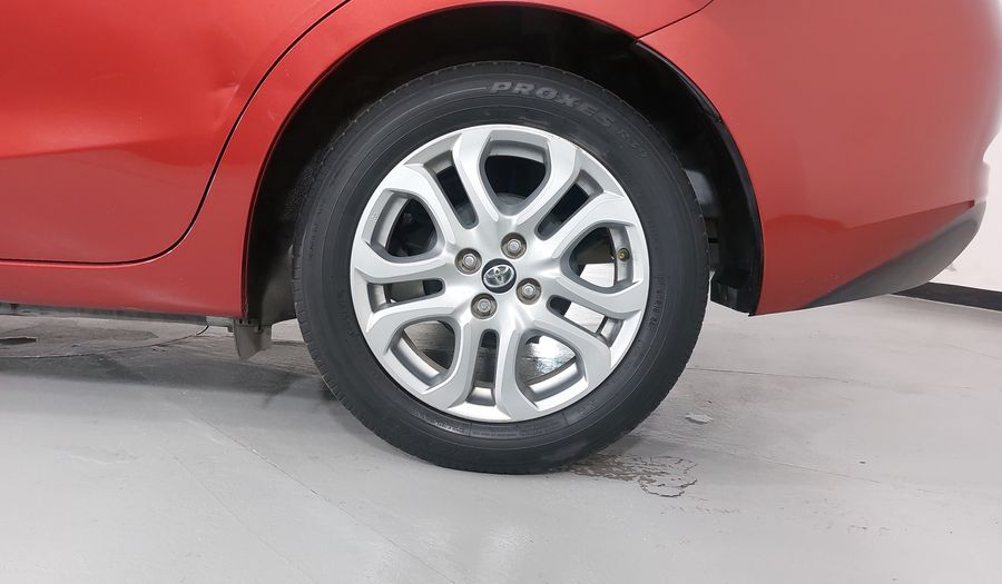 Toyota Yaris 1.5 R XLE AT Sedan 2017