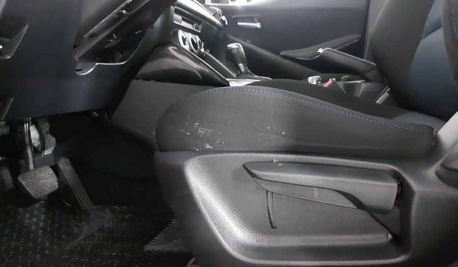Toyota Yaris 1.5 R XLE AT Sedan 2017