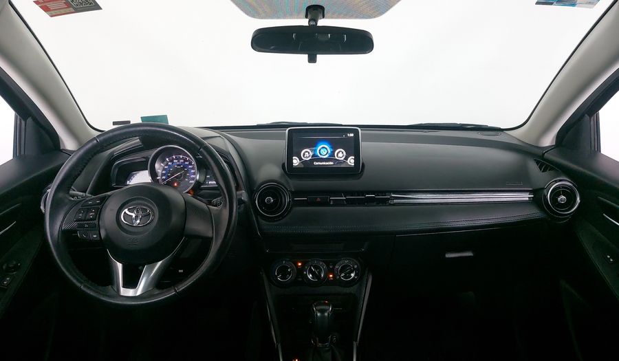 Toyota Yaris 1.5 R XLE AT Sedan 2017