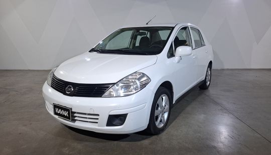 Nissan • Tiida