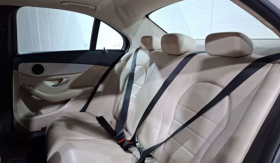Mercedes Benz Clase C 2.0 200 CGI SPORT AT Sedan 2015