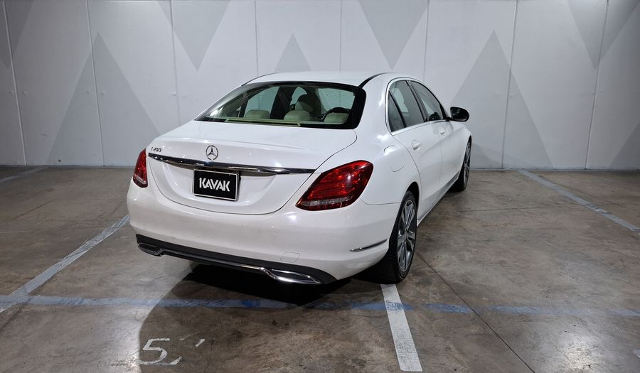 Mercedes Benz Clase C 2.0 200 CGI SPORT AT Sedan 2015