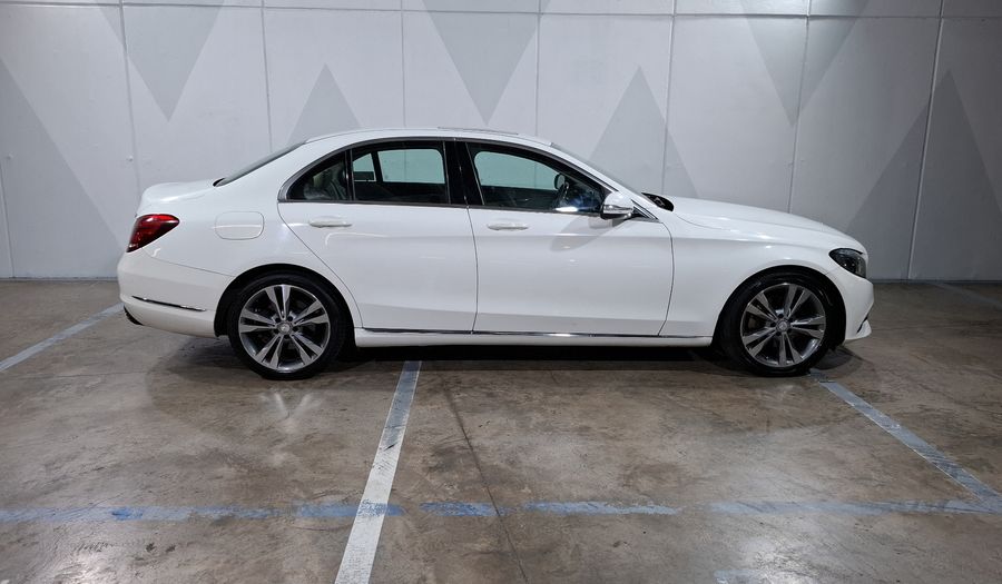 Mercedes Benz Clase C 2.0 200 CGI SPORT AT Sedan 2015