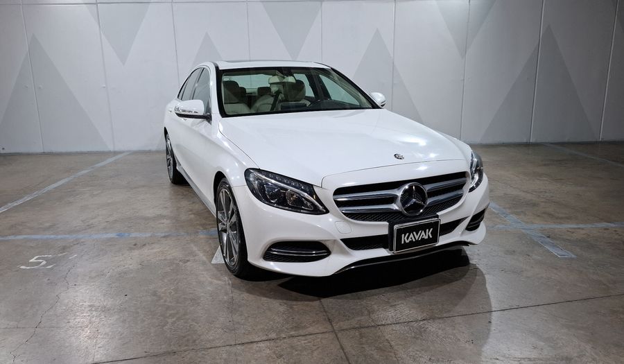 Mercedes Benz Clase C 2.0 200 CGI SPORT AT Sedan 2015