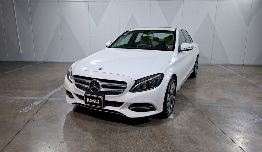 Mercedes Benz Clase C 2.0 200 CGI SPORT AT Sedan 2015