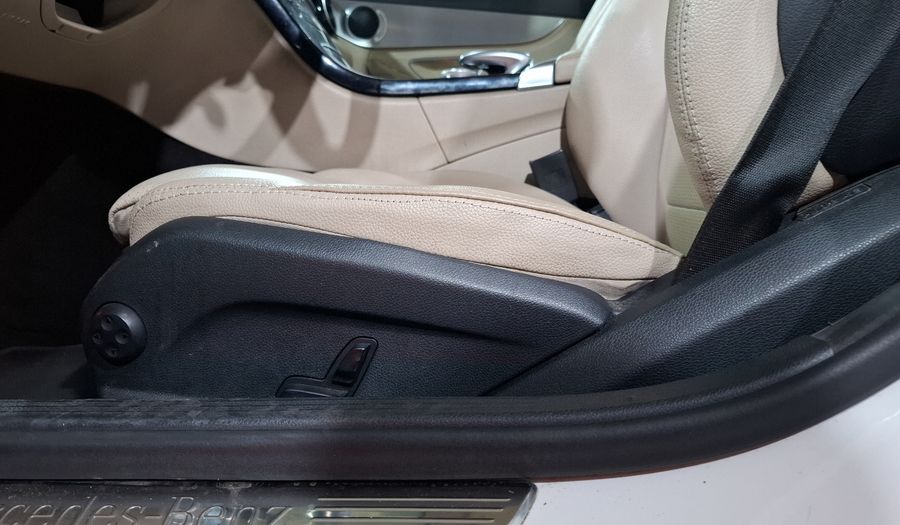 Mercedes Benz Clase C 2.0 200 CGI SPORT AT Sedan 2015