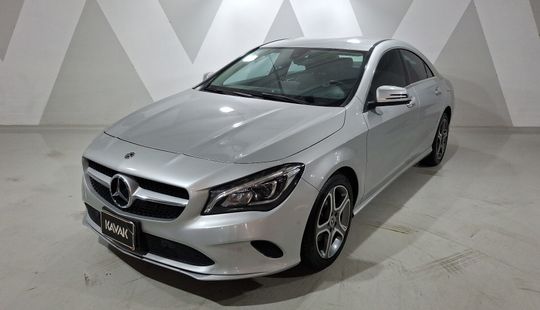 Mercedes Benz • Clase CLA