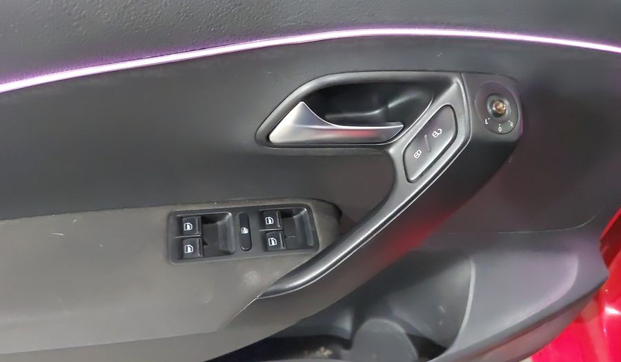 Volkswagen Polo 1.6 COMFORTLINE PLUS Hatchback 2020