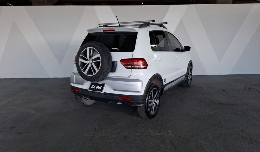 Volkswagen Crossfox 1.6 CROSSFOX MT Hatchback 2017