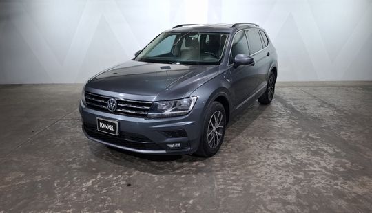 Volkswagen • Tiguan