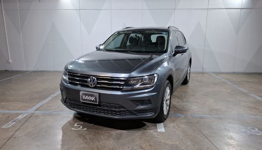 Volkswagen • Tiguan
