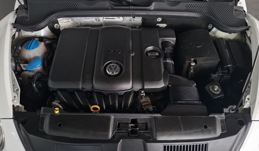 Volkswagen Beetle 2.5 SPORT MT Hatchback 2017