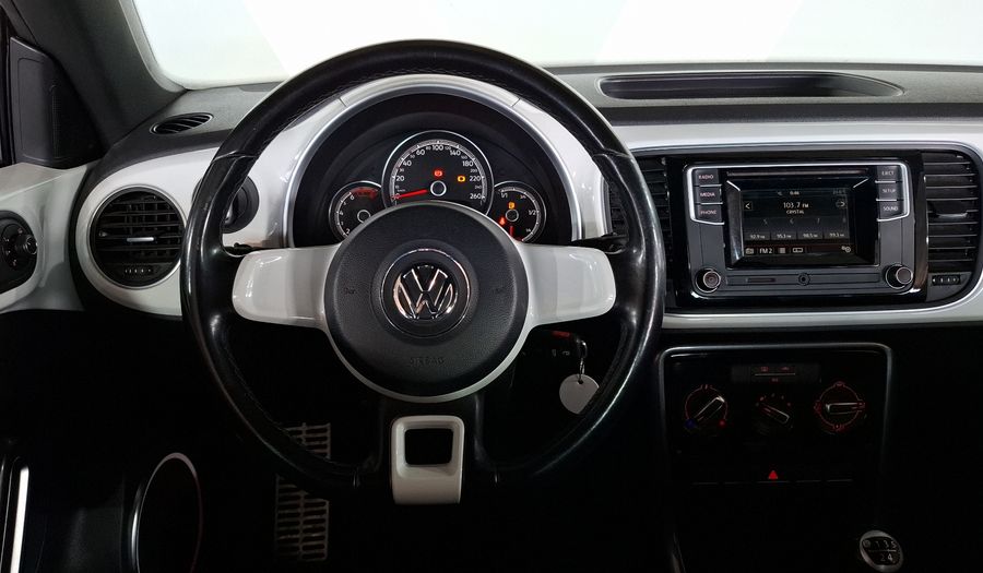 Volkswagen Beetle 2.5 SPORT MT Hatchback 2017