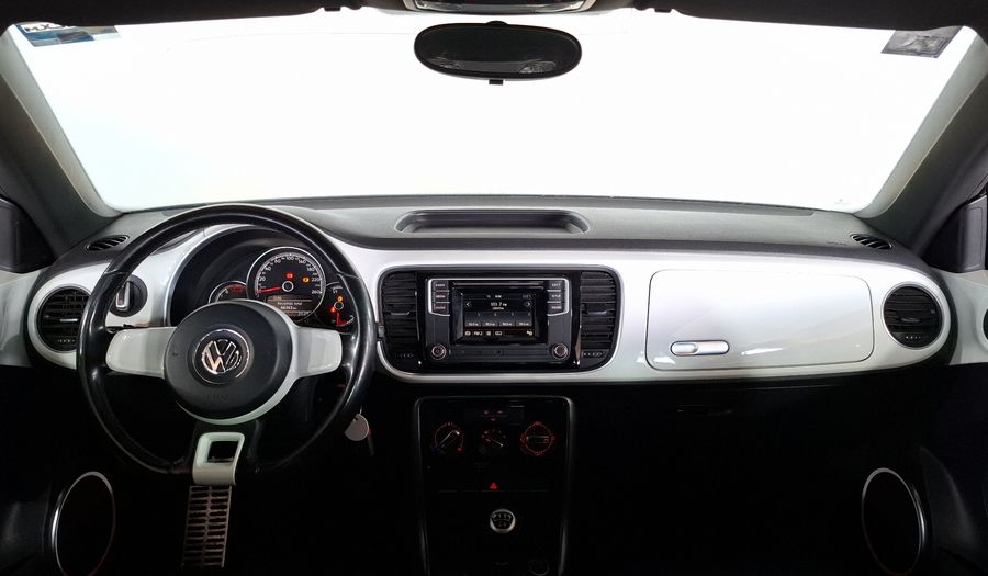 Volkswagen Beetle 2.5 SPORT MT Hatchback 2017