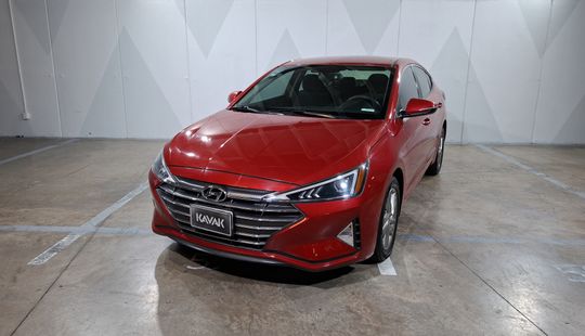 Hyundai • Elantra