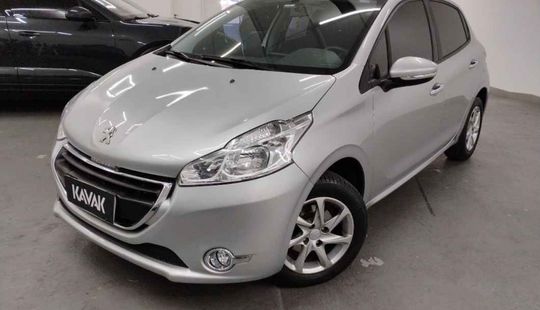 Peugeot • 208