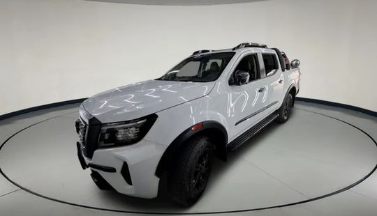 Nissan • Frontier