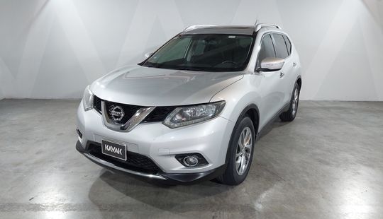 2015 • 68,088 km • Automático