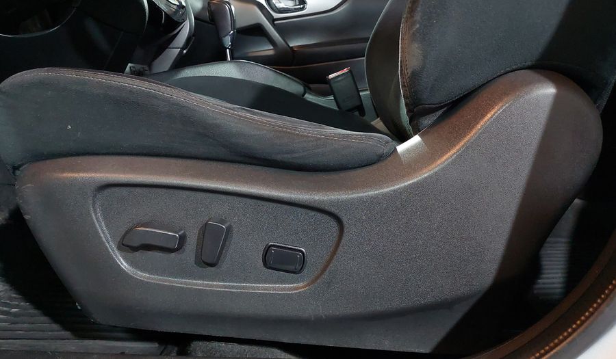 Nissan X-trail 2.5 ADVANCE 2 ROW CVT Suv 2015