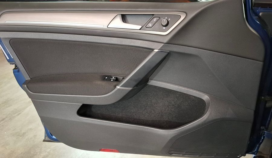 Volkswagen Golf 1.4 TSI COMFORTLINE Hatchback 2017