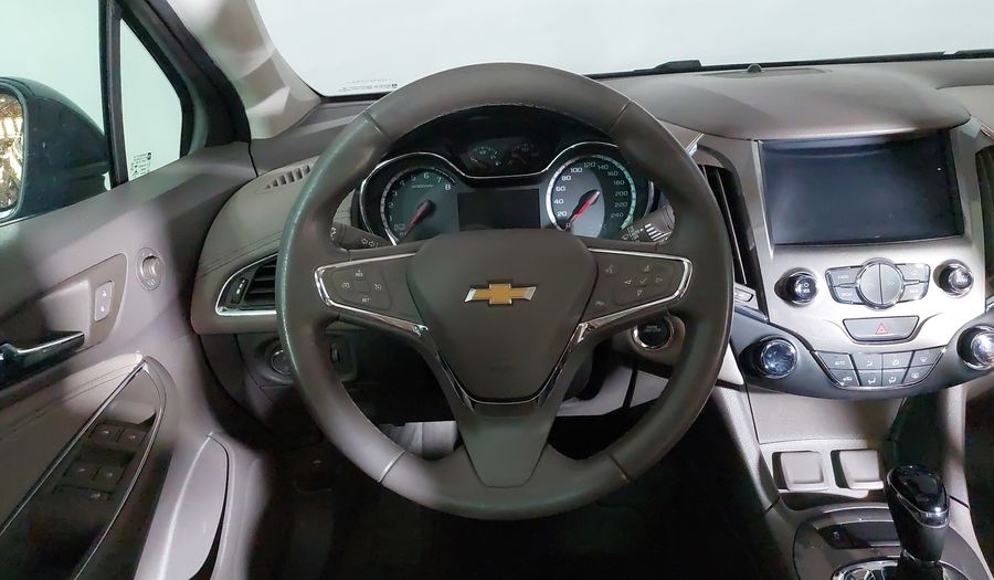 Chevrolet Cruze TURBO LTZ Sedan 2017