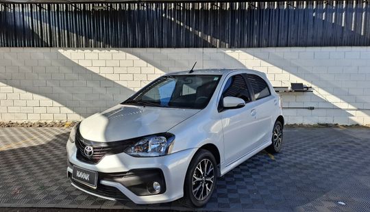 Toyota • Etios