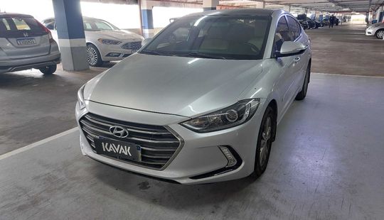 Hyundai • Elantra