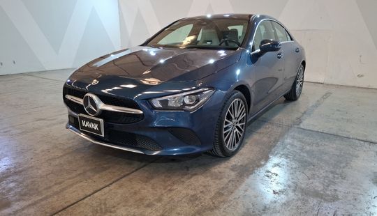 Mercedes Benz • Clase CLA