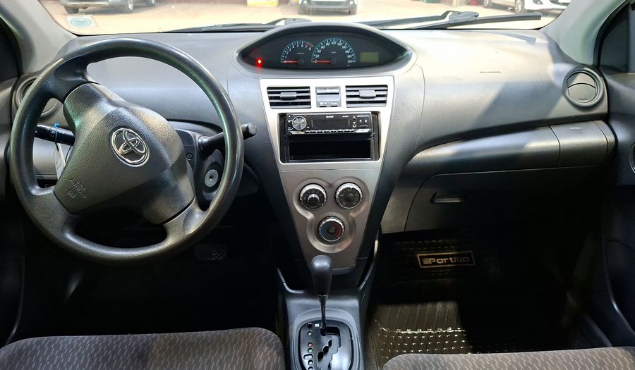 Toyota Yaris 1.5 XLI AUTO Sedan 2010