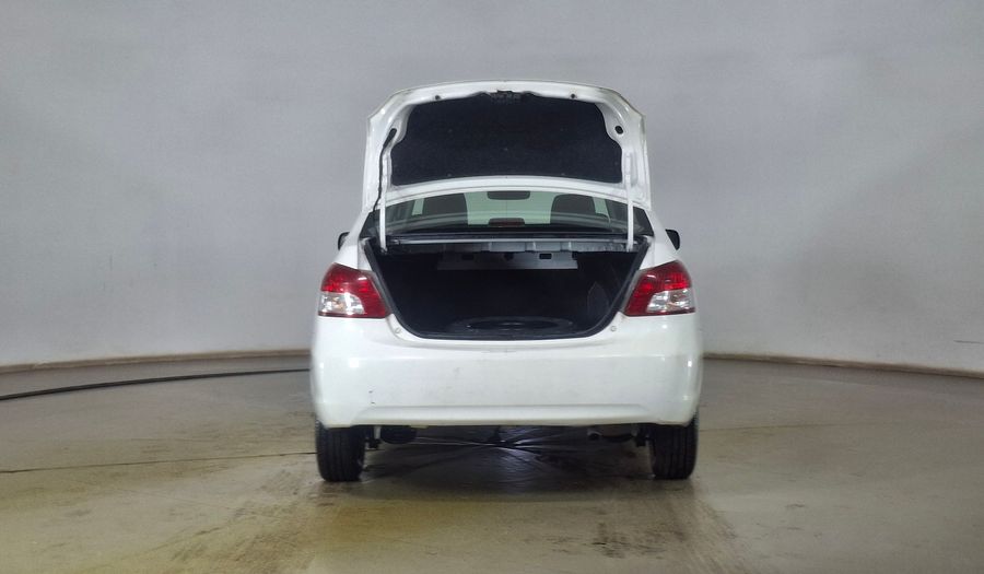 Toyota Yaris 1.5 XLI AUTO Sedan 2010