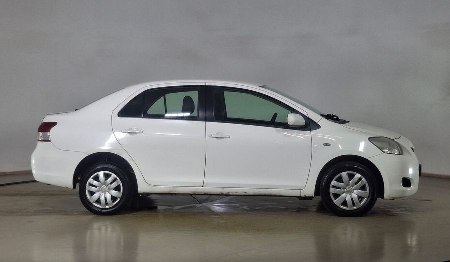Toyota Yaris 1.5 XLI AUTO Sedan 2010