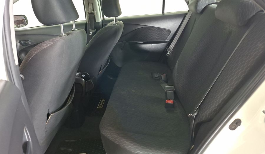 Toyota Yaris 1.5 XLI AUTO Sedan 2010