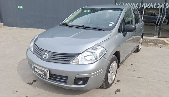 Nissan • Tiida