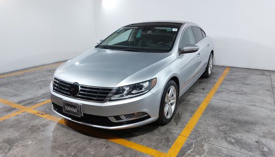 Volkswagen • Passat