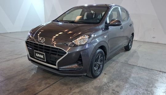 2021 • 18,372 km • Manual