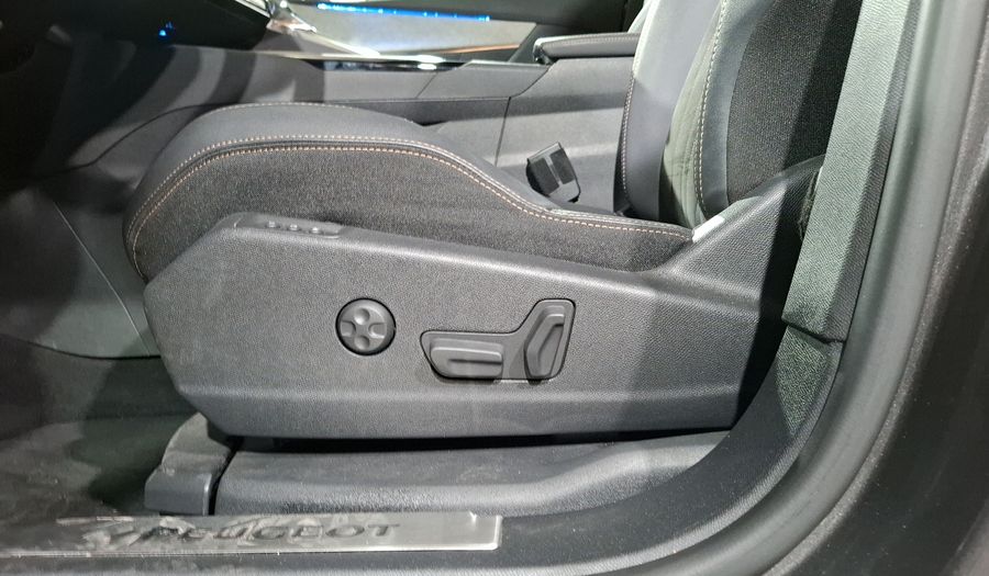 Peugeot 3008 1.6 THP GT AUTO Suv 2025