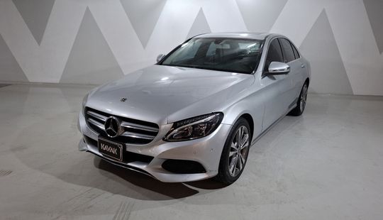 Mercedes Benz • Clase C