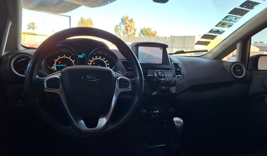 Ford Fiesta Kinetic Design 1.6 TITANIUM Sedan 2013