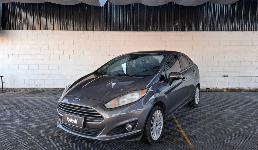 Ford Fiesta Kinetic Design 1.6 TITANIUM Sedan 2013