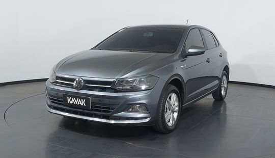 Volkswagen • Polo