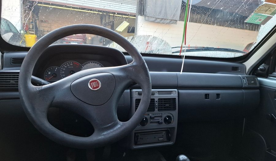 Fiat Uno 1.2 FIRE 5P Hatchback 2012