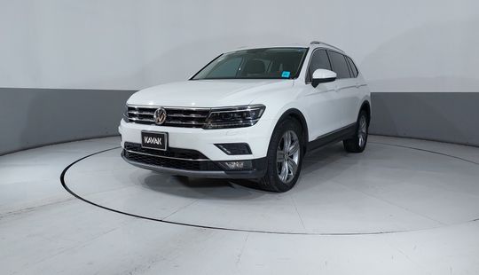 Volkswagen • Tiguan