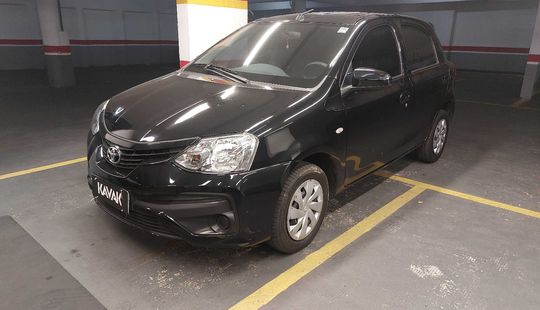 Toyota • Etios
