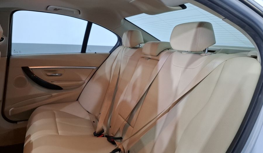 Bmw Serie 3 2.0 320IA SPORT LINE Sedan 2016