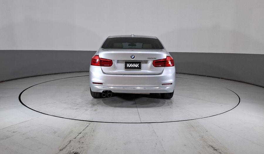 Bmw Serie 3 2.0 320IA SPORT LINE Sedan 2016