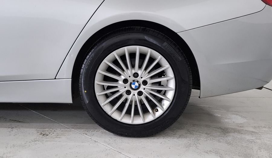 Bmw Serie 3 2.0 320IA SPORT LINE Sedan 2016