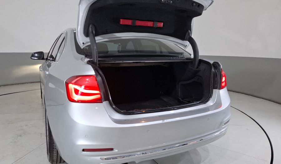 Bmw Serie 3 2.0 320IA SPORT LINE Sedan 2016