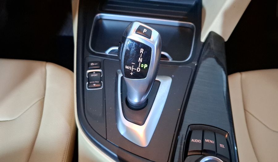 Bmw Serie 3 2.0 320IA SPORT LINE Sedan 2016