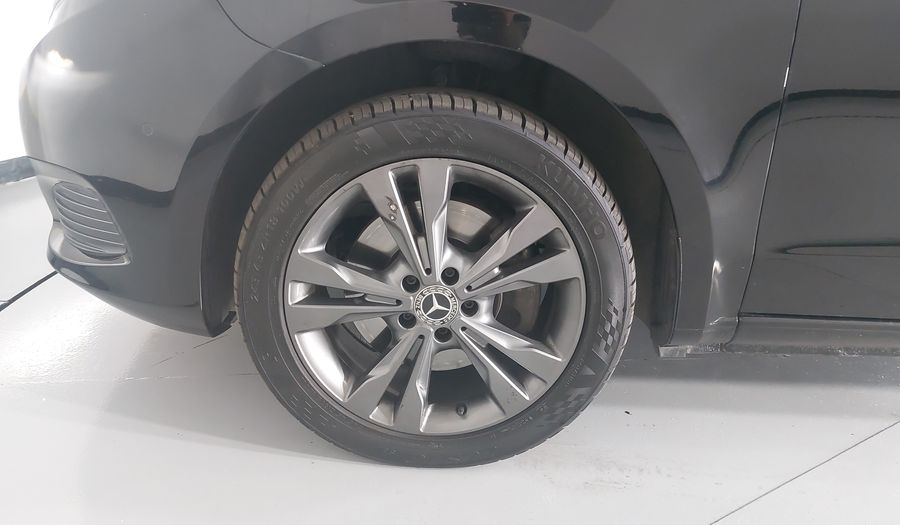 Mercedes Benz Clase V 2.0 250 AVANTGARDE LARGA AUTO Minivan 2019